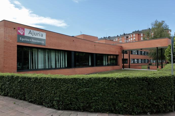 Residencia "Ajuria"